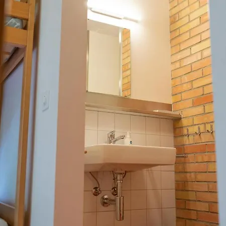 Youth Hostel *